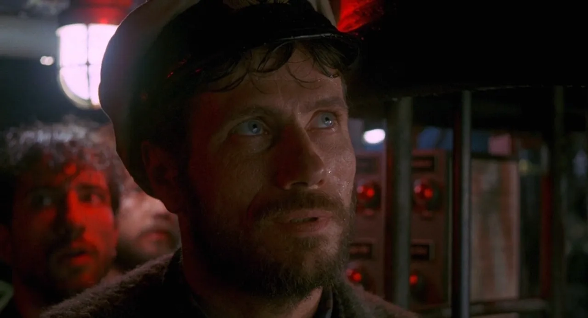 Jürgen Prochnow and Ralf Richter in Das Boot (1985)