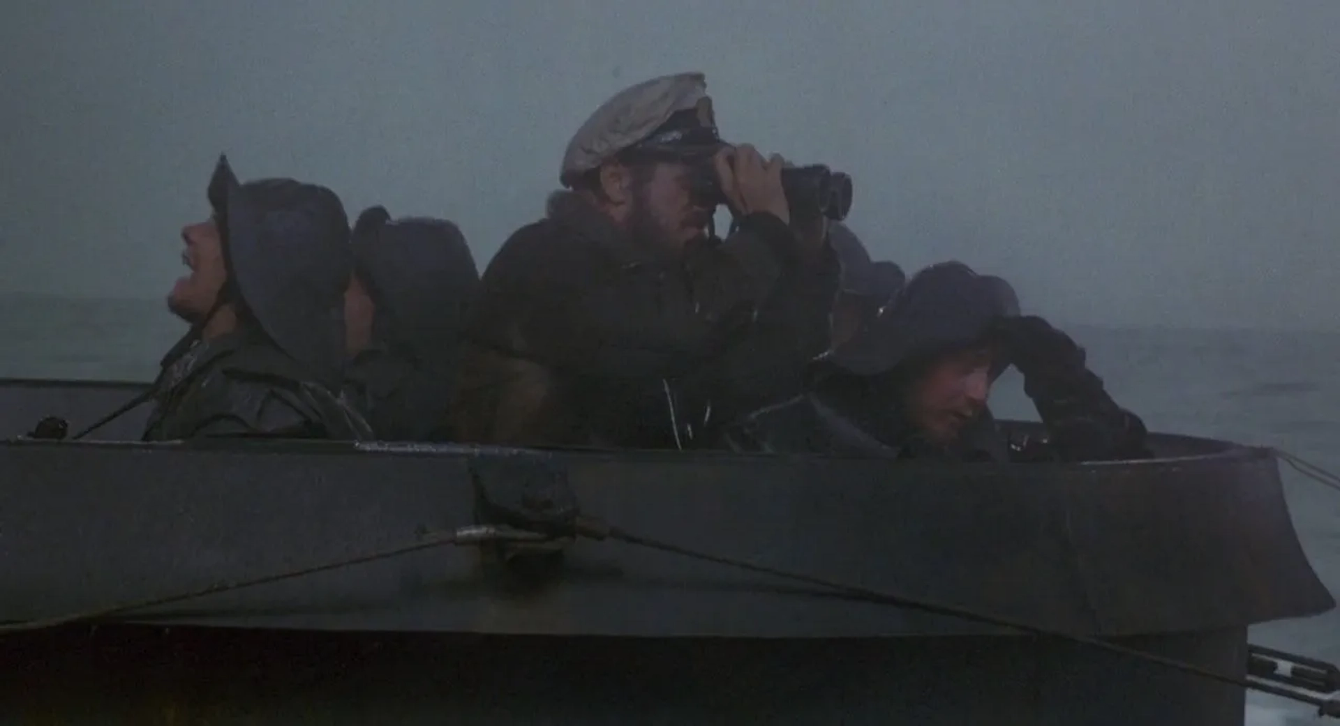 Jürgen Prochnow and Martin Semmelrogge in Das Boot (1985)