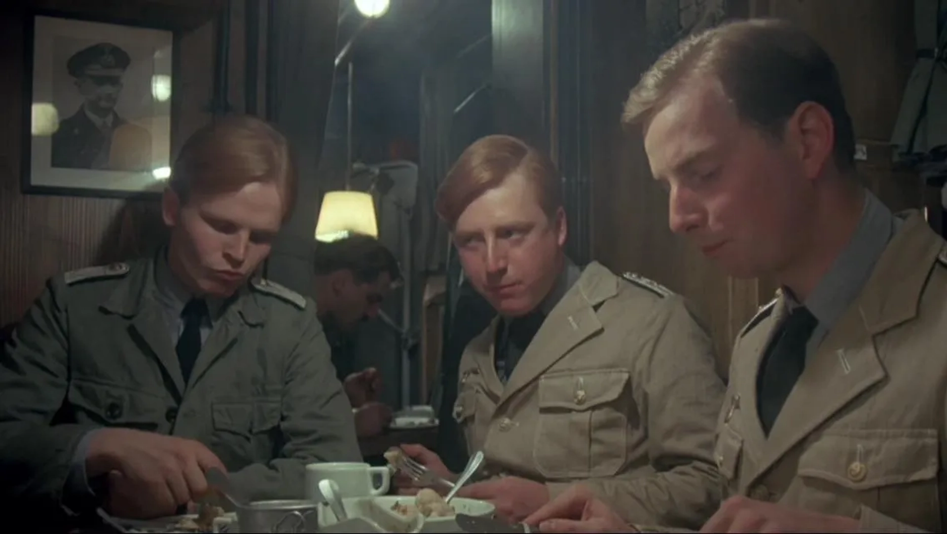 Hubertus Bengsch, Herbert Grönemeyer, and Martin Semmelrogge in Das Boot (1985)