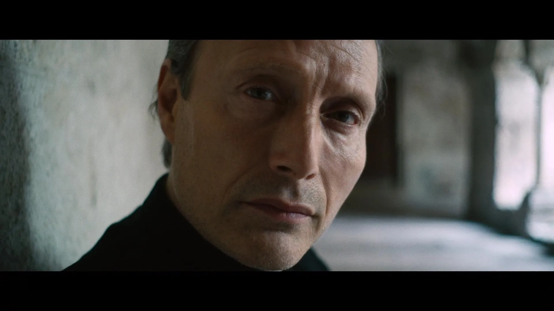 Mads Mikkelsen in At Eternity's Gate (2018)