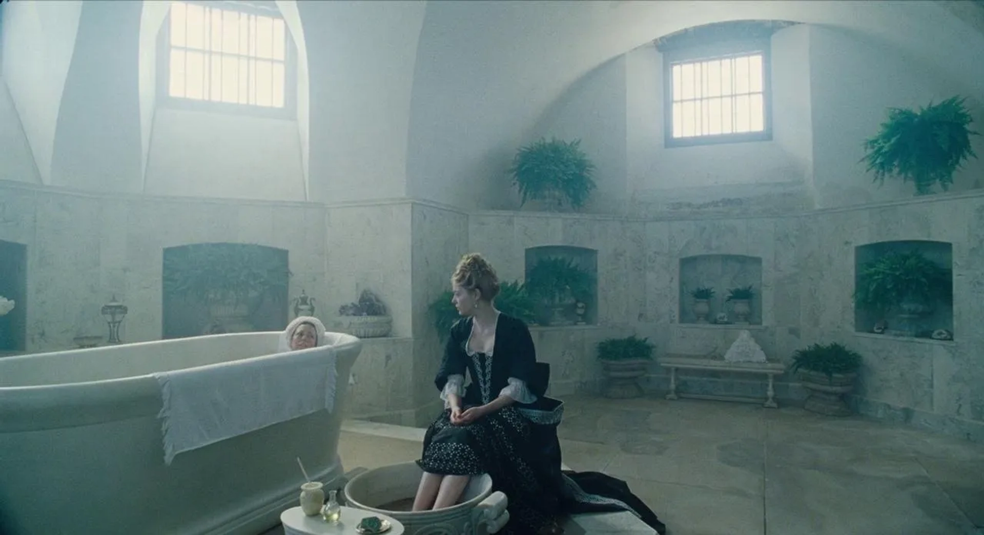 Emma Stone and Olivia Colman in The Favourite (2018)