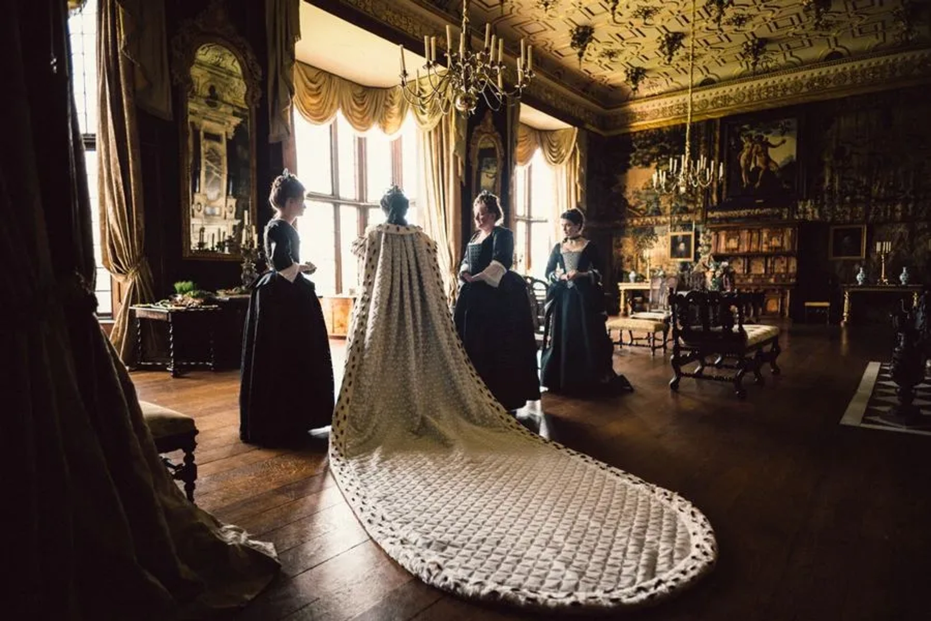 Rachel Weisz, Olivia Colman, Faye Daveney, and Emma Delves in The Favourite (2018)