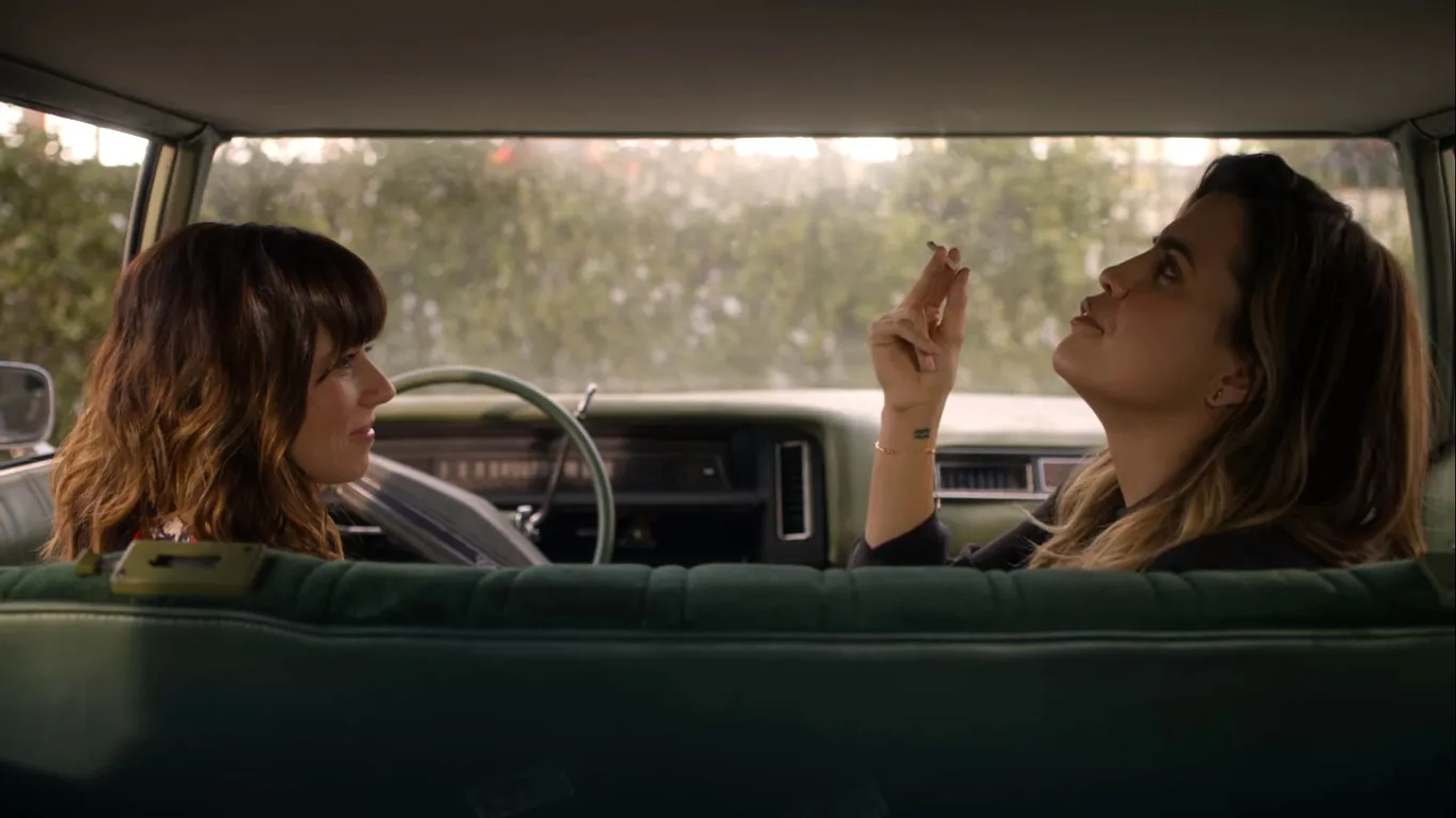 Linda Cardellini and Natalie Morales in Dead to Me: You Don't Have To (2020)