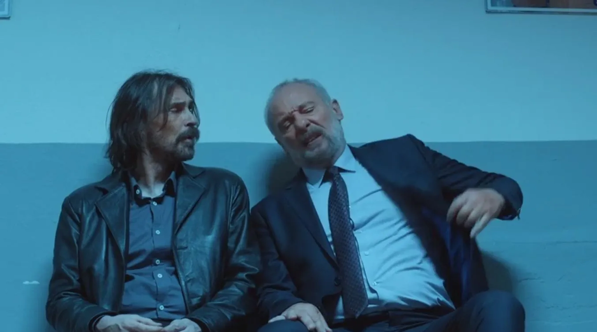 Ege Aydan and Erdal Besikçioglu in Behzat Ç: An Ankara Detective Story: 100.Bölüm (2019)