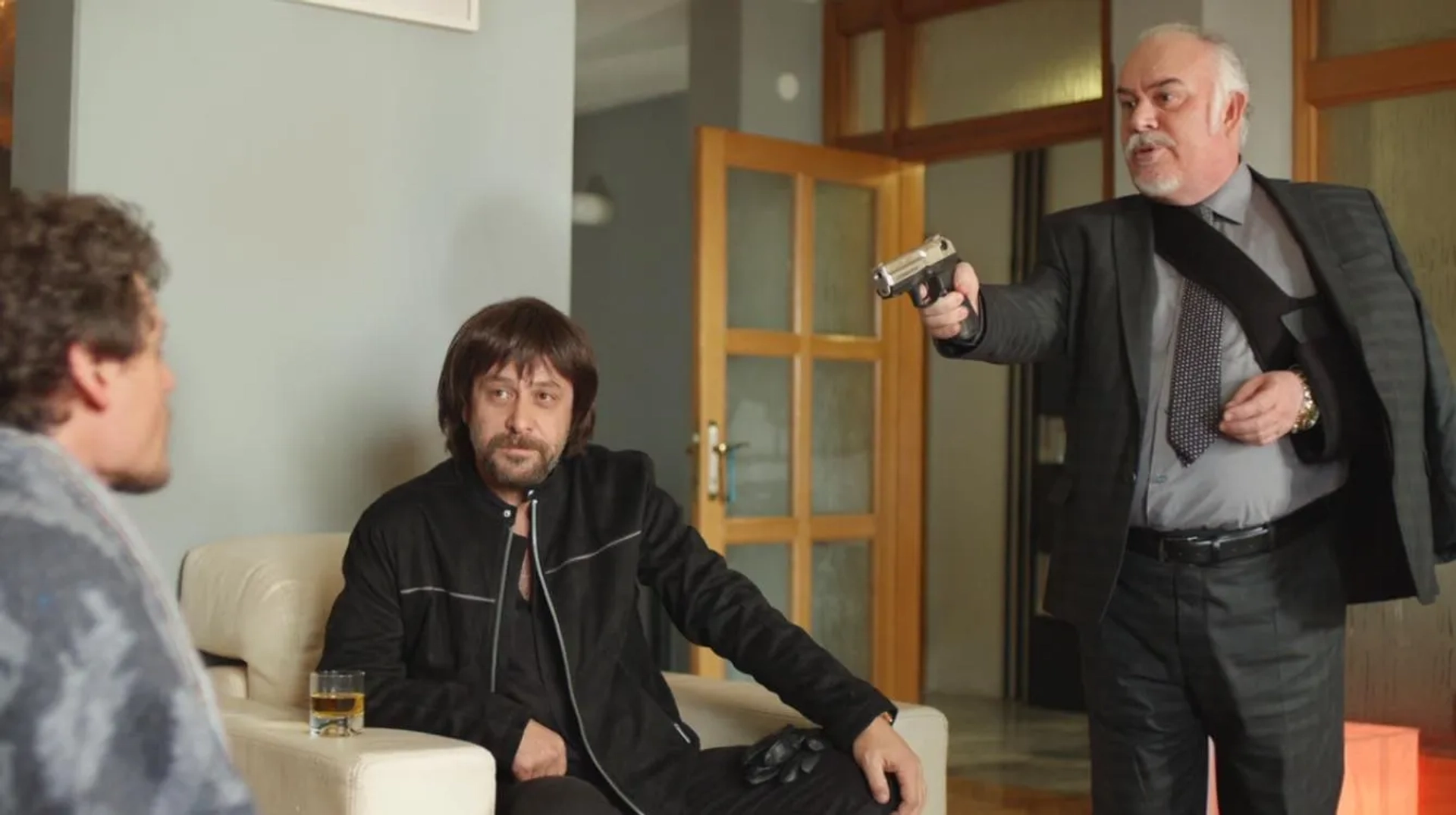 Güven Kiraç and Nejat Isler in Behzat Ç: An Ankara Detective Story: 99.Bölüm (2019)