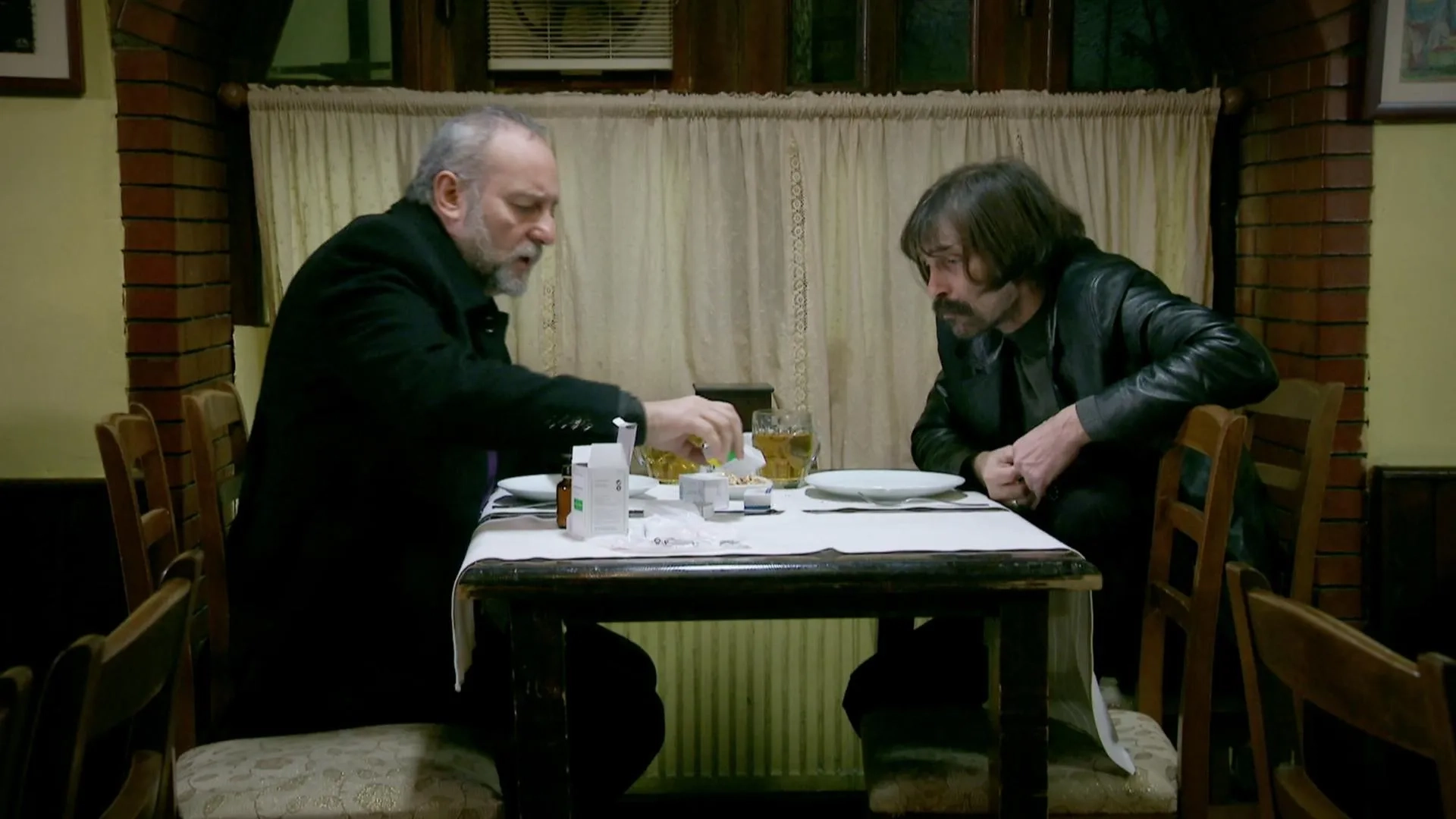 Ege Aydan and Erdal Besikçioglu in Behzat Ç: An Ankara Detective Story (2010)