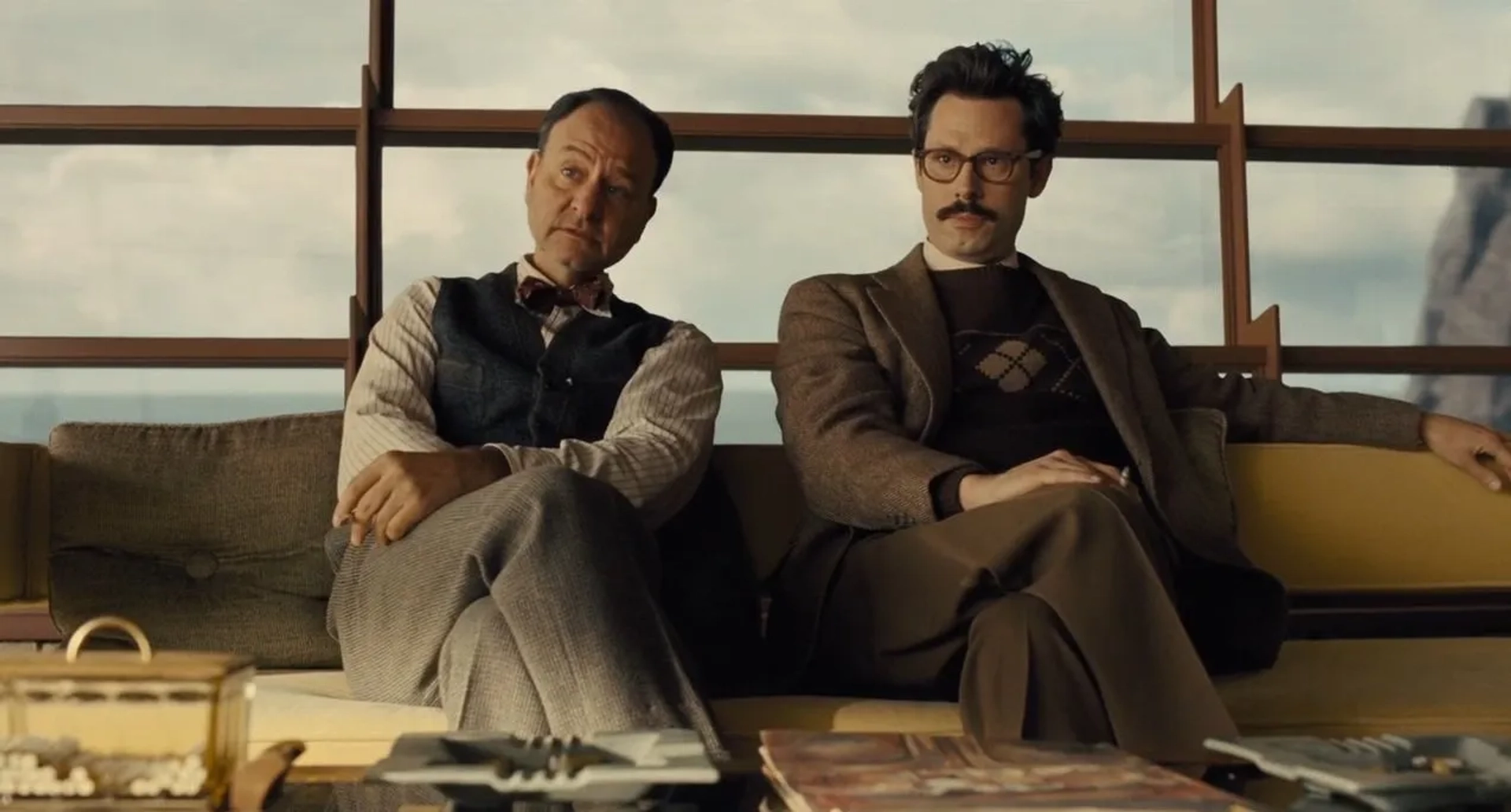 Fisher Stevens and Tom Musgrave in Hail, Caesar! (2016)