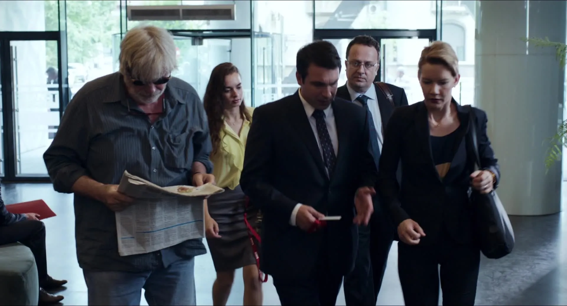 Peter Simonischek, Alexandru Papadopol, Sandra Hüller, and Ingrid Bisu in Toni Erdmann (2016)