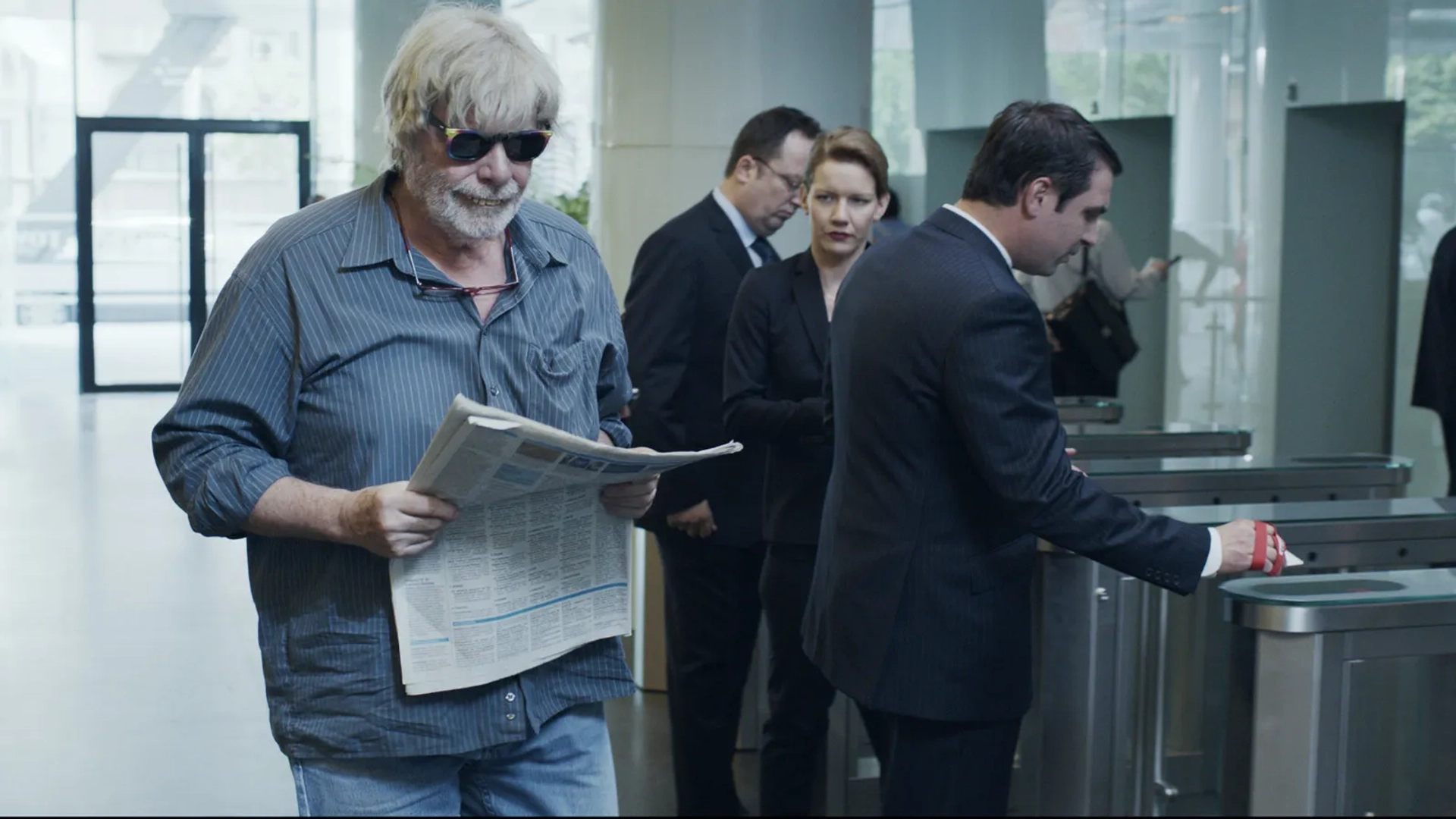 Peter Simonischek, Alexandru Papadopol, and Sandra Hüller in Toni Erdmann (2016)