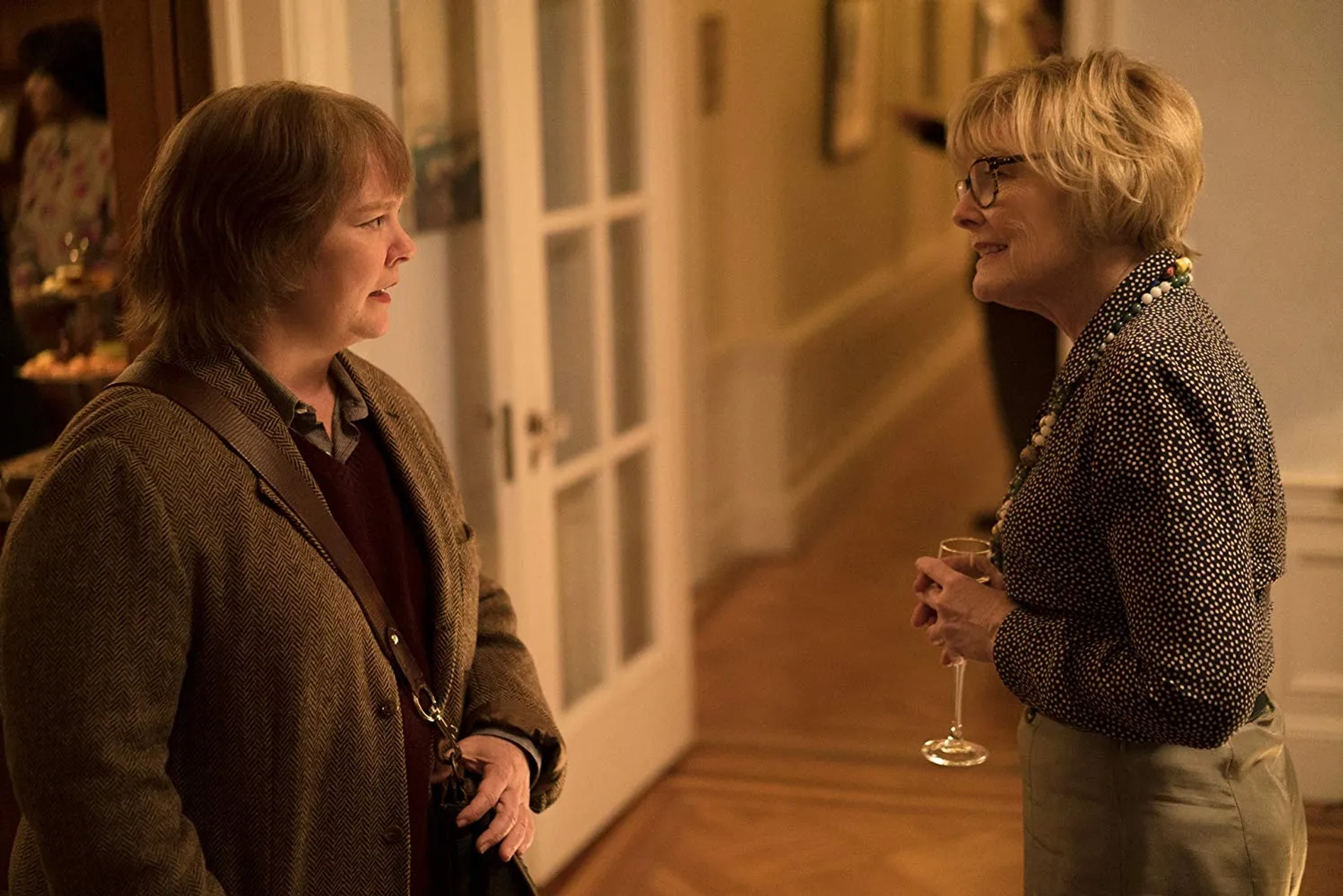 Jane Curtin and Melissa McCarthy in Can You Ever Forgive Me? (2018)