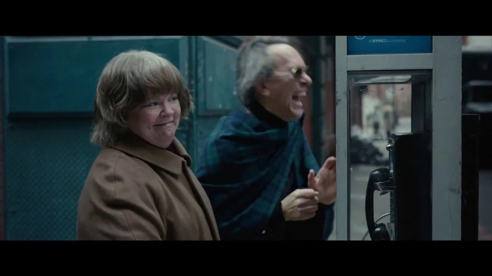 Richard E. Grant and Melissa McCarthy in Can You Ever Forgive Me? (2018)