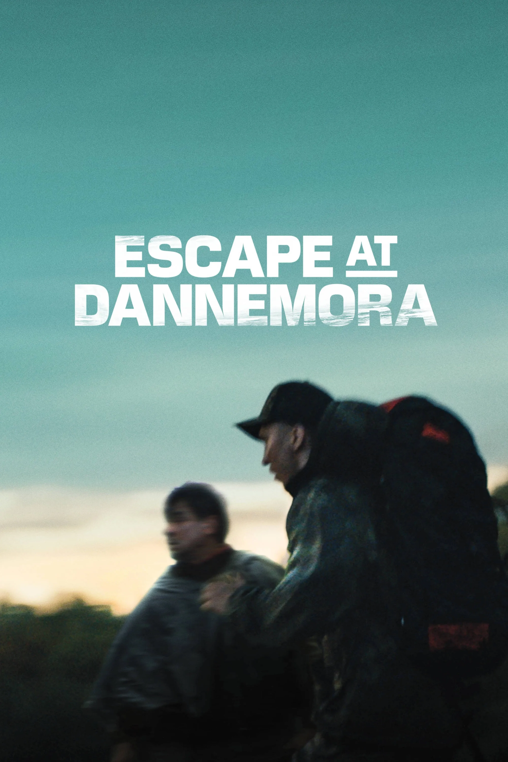 Benicio Del Toro and Paul Dano in Escape at Dannemora (2018)