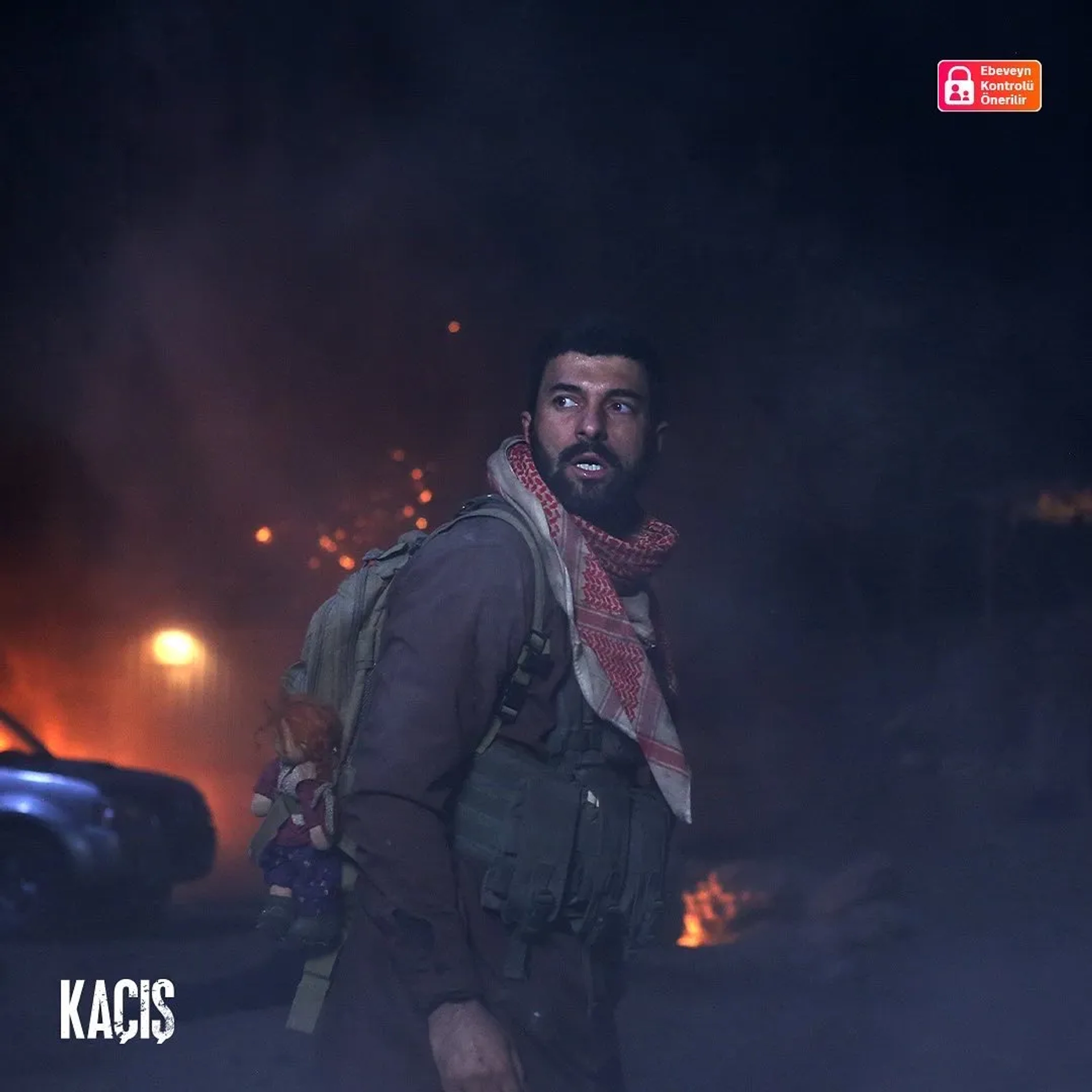 Engin Akyürek in Runaway (2022)