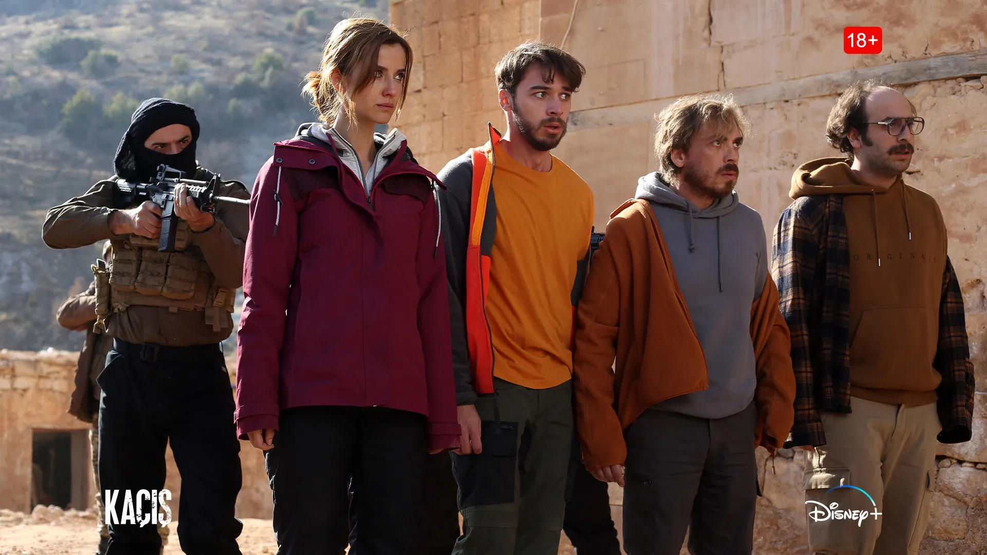 Hüseyin Ilhan, Onur Bay, Adem Yilmaz, and Irem Helvacioglu in Runaway (2022)