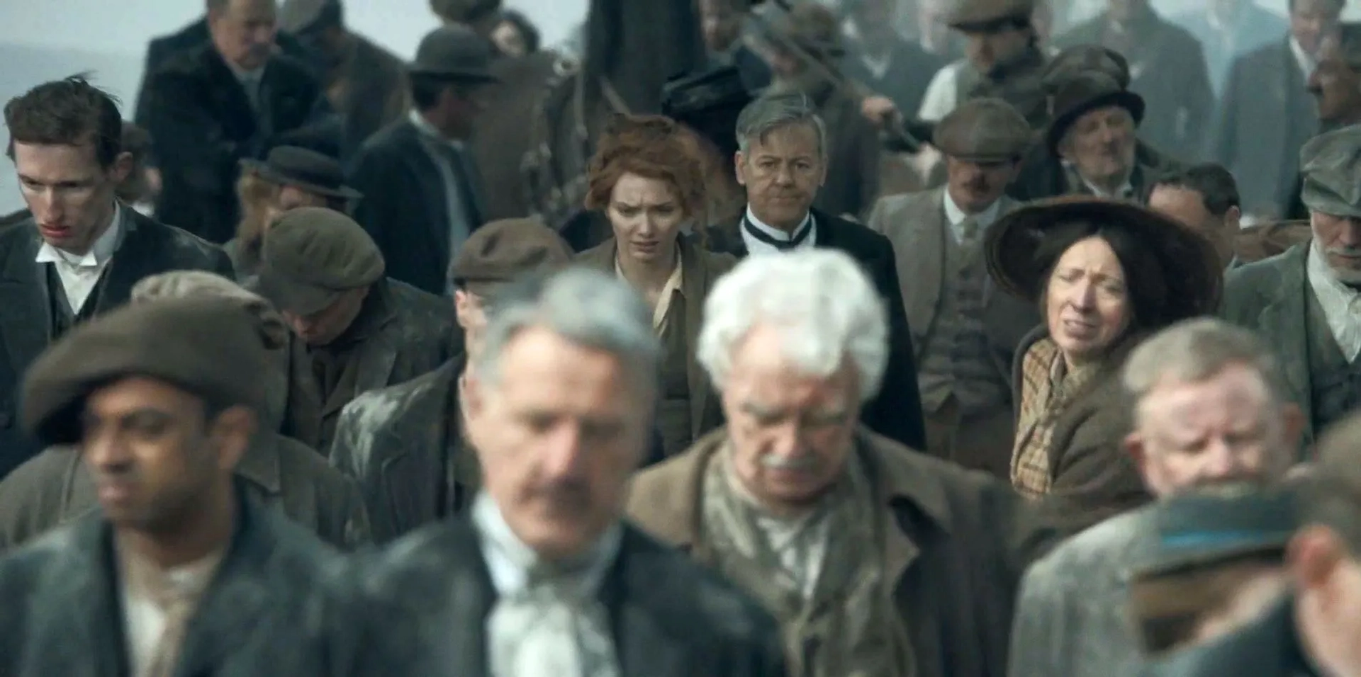 Rupert Graves and Eleanor Tomlinson in The War of the Worlds (2019)