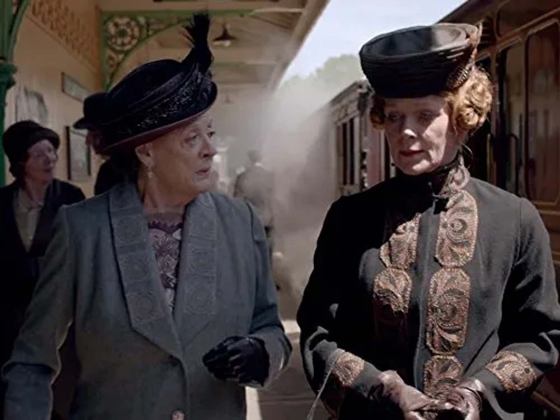 Maggie Smith and Samantha Bond in Downton Abbey (2010)