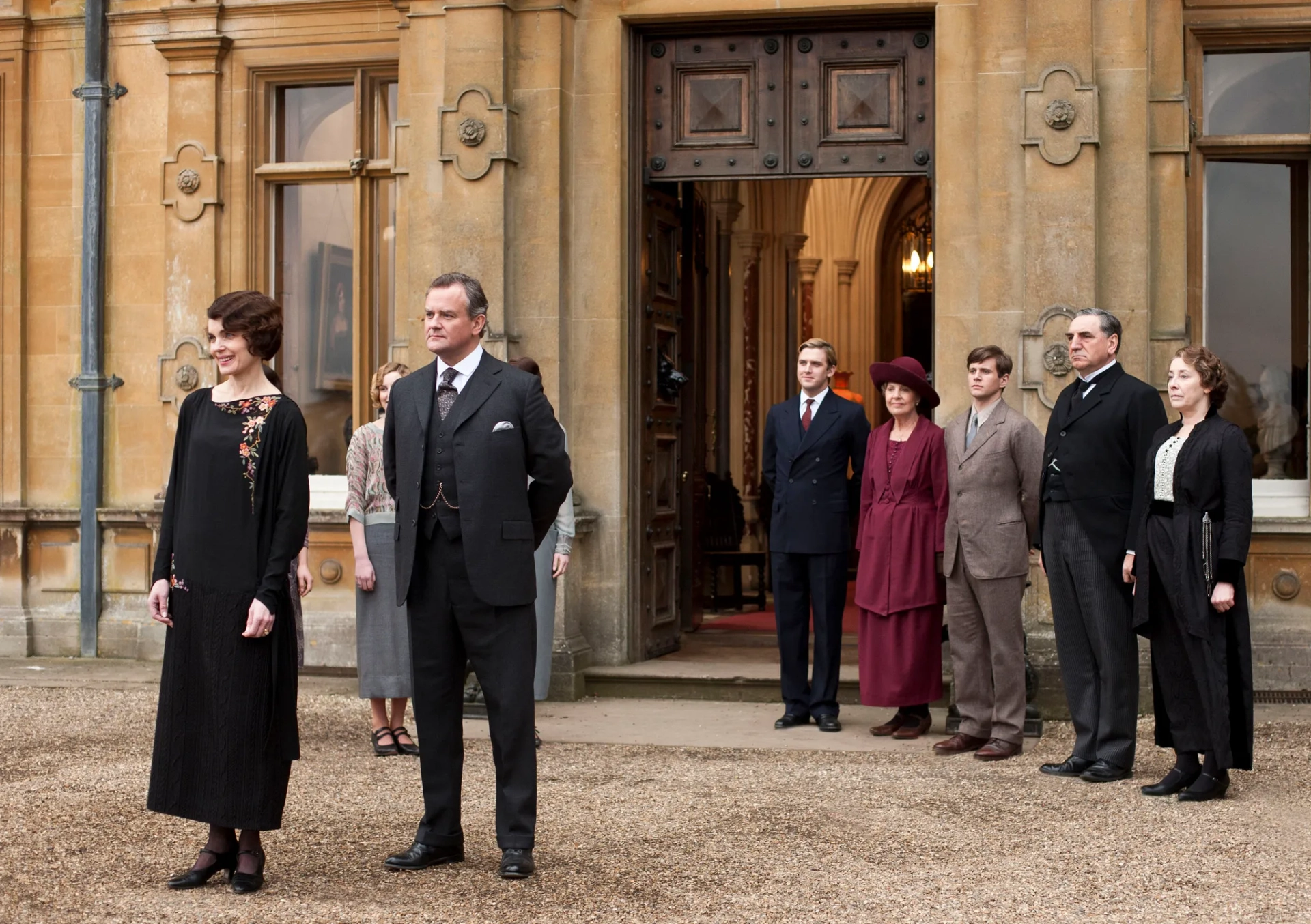 Elizabeth McGovern, Hugh Bonneville, Jim Carter, Phyllis Logan, Penelope Wilton, Allen Leech, and Dan Stevens in Downton Abbey (2010)