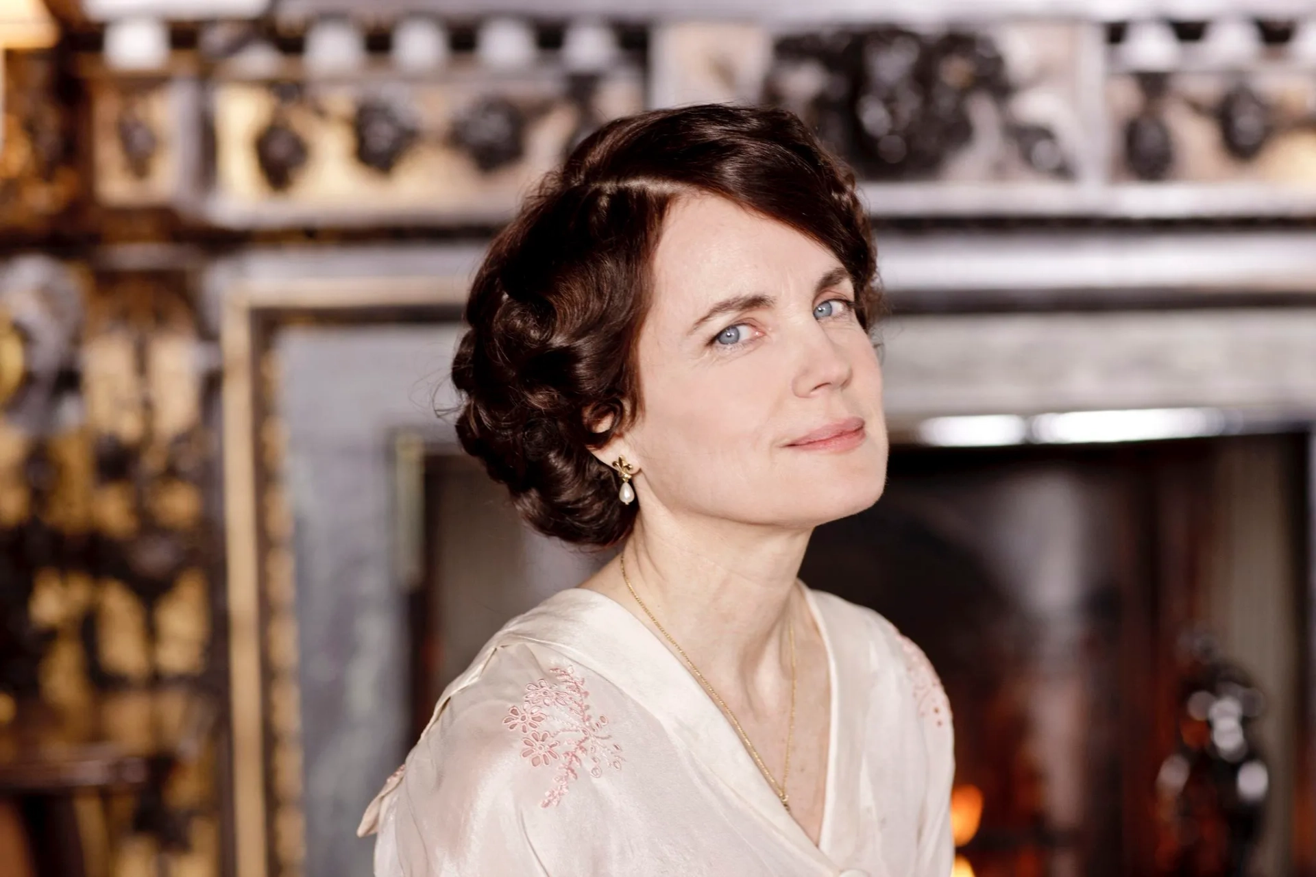 Elizabeth McGovern in Downton Abbey (2010)