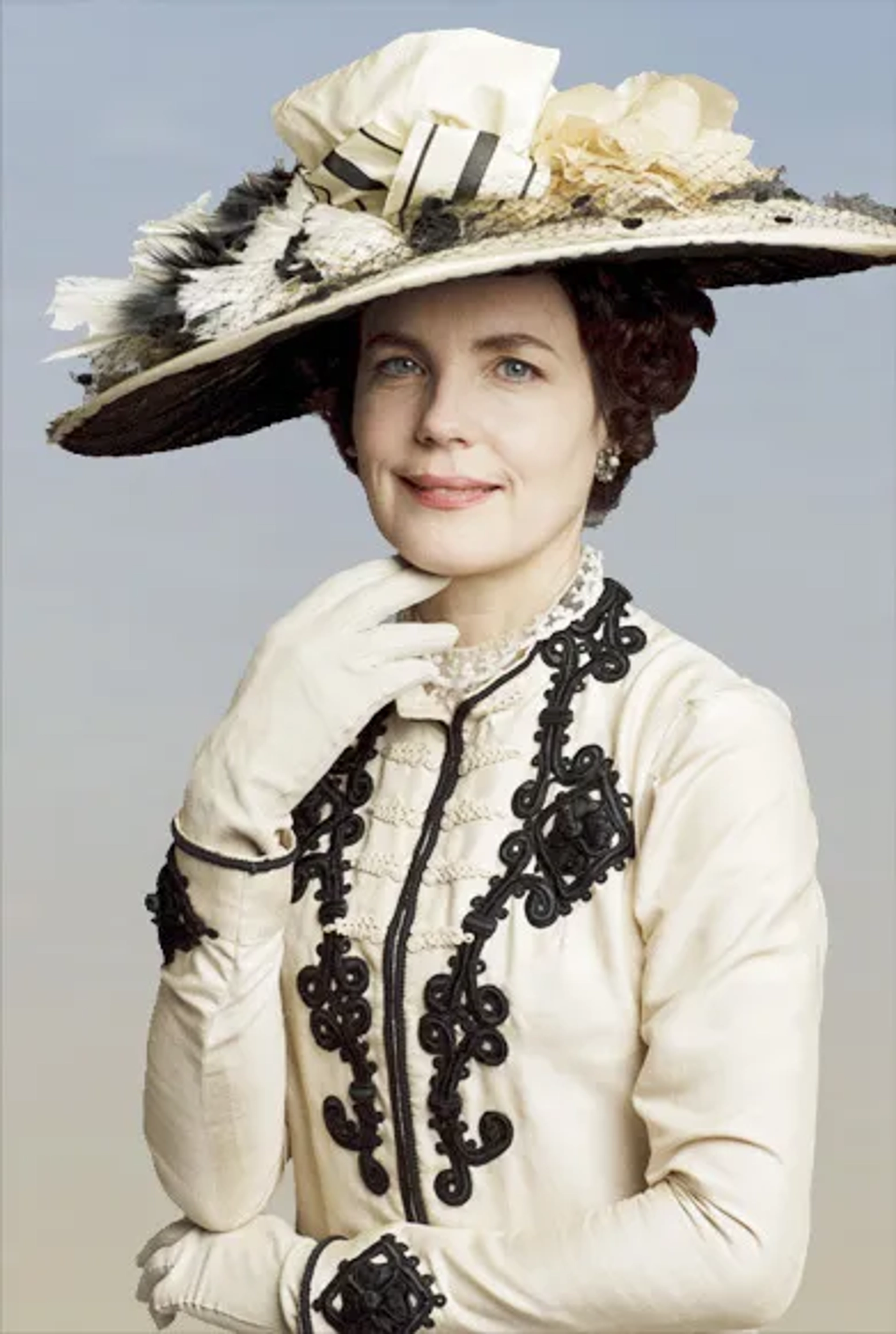 Elizabeth McGovern in Downton Abbey (2010)