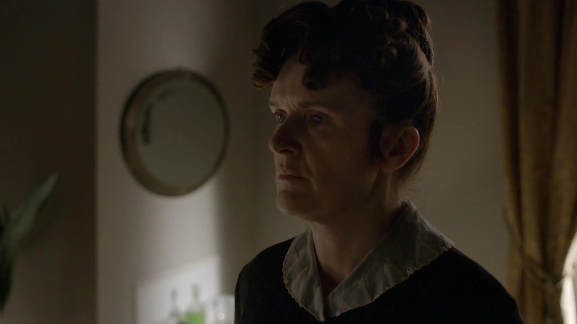 Siobhan Finneran in Downton Abbey (2010)