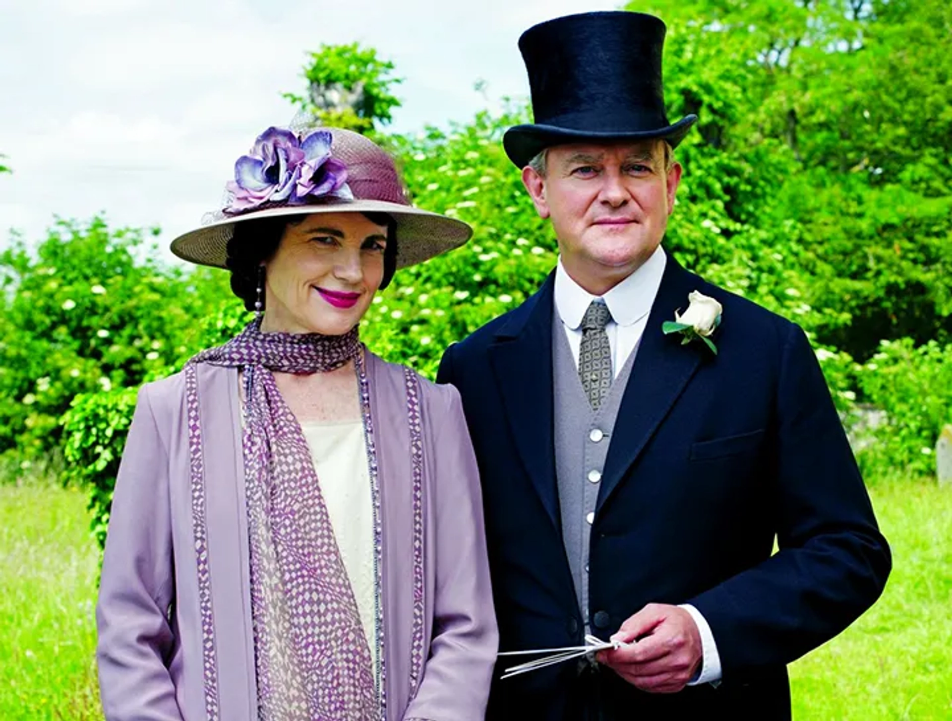 Elizabeth McGovern and Hugh Bonneville in Downton Abbey (2010)