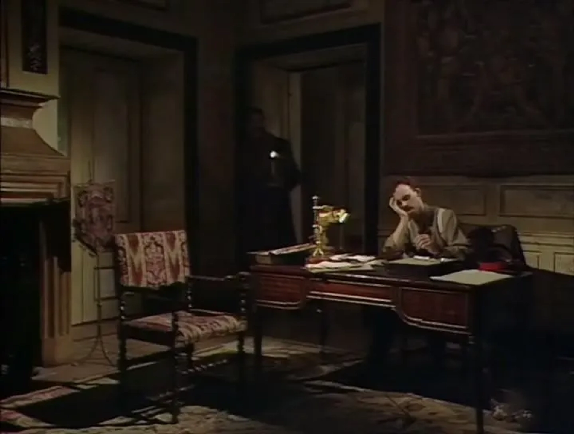 Stephen Fry and Tim McInnerny in Blackadder Goes Forth (1989)