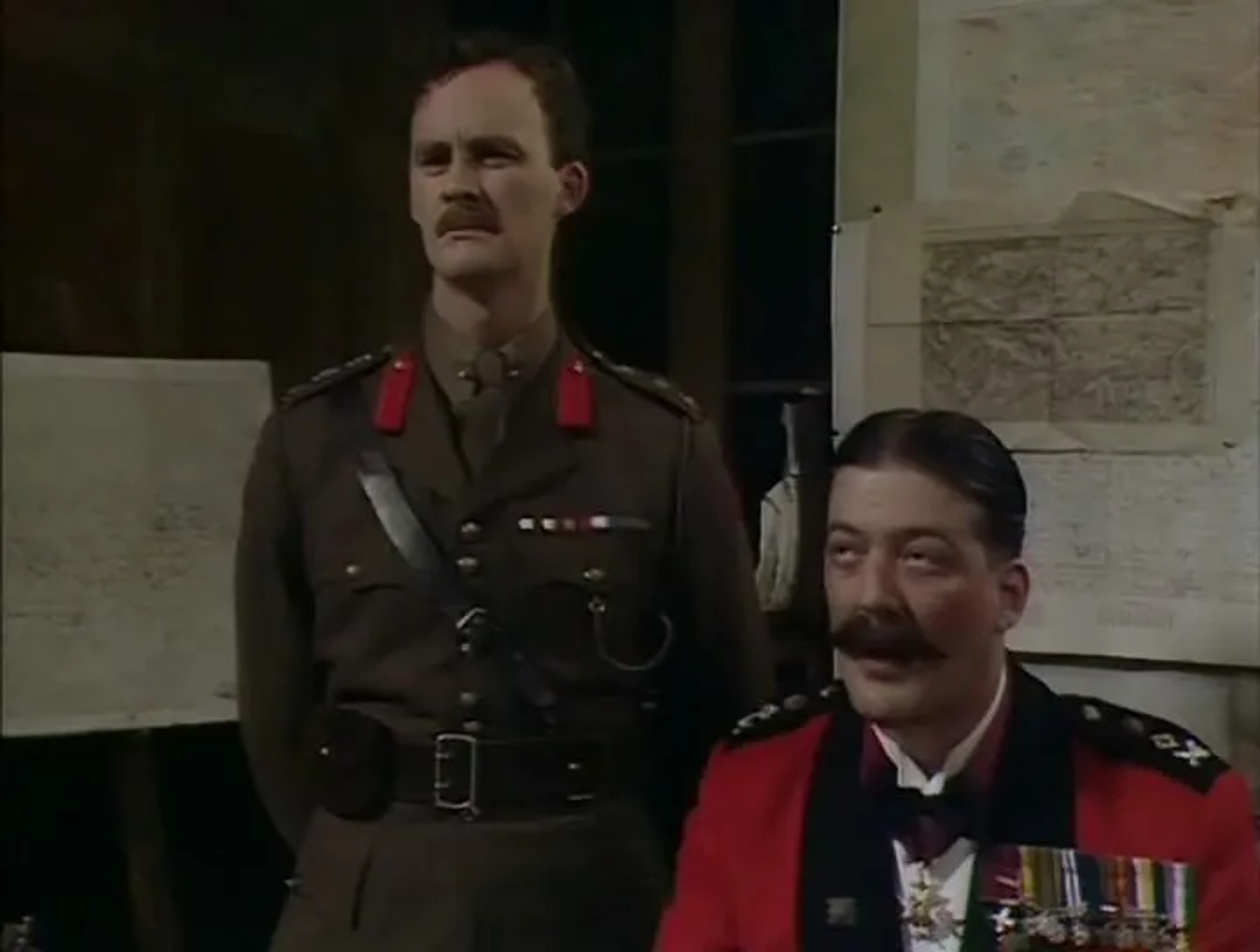 Stephen Fry and Tim McInnerny in Blackadder Goes Forth (1989)