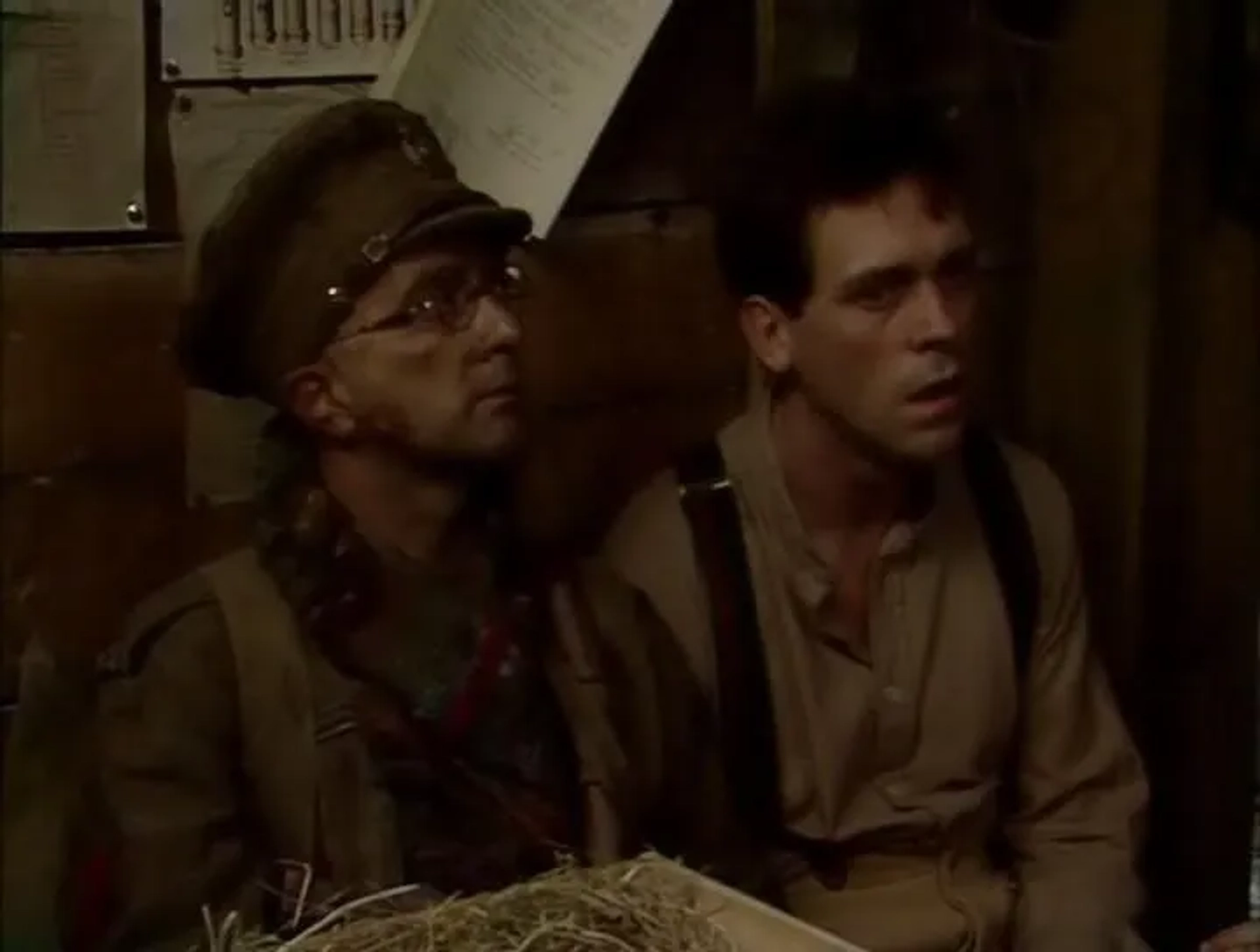 Hugh Laurie and Tony Robinson in Blackadder Goes Forth (1989)