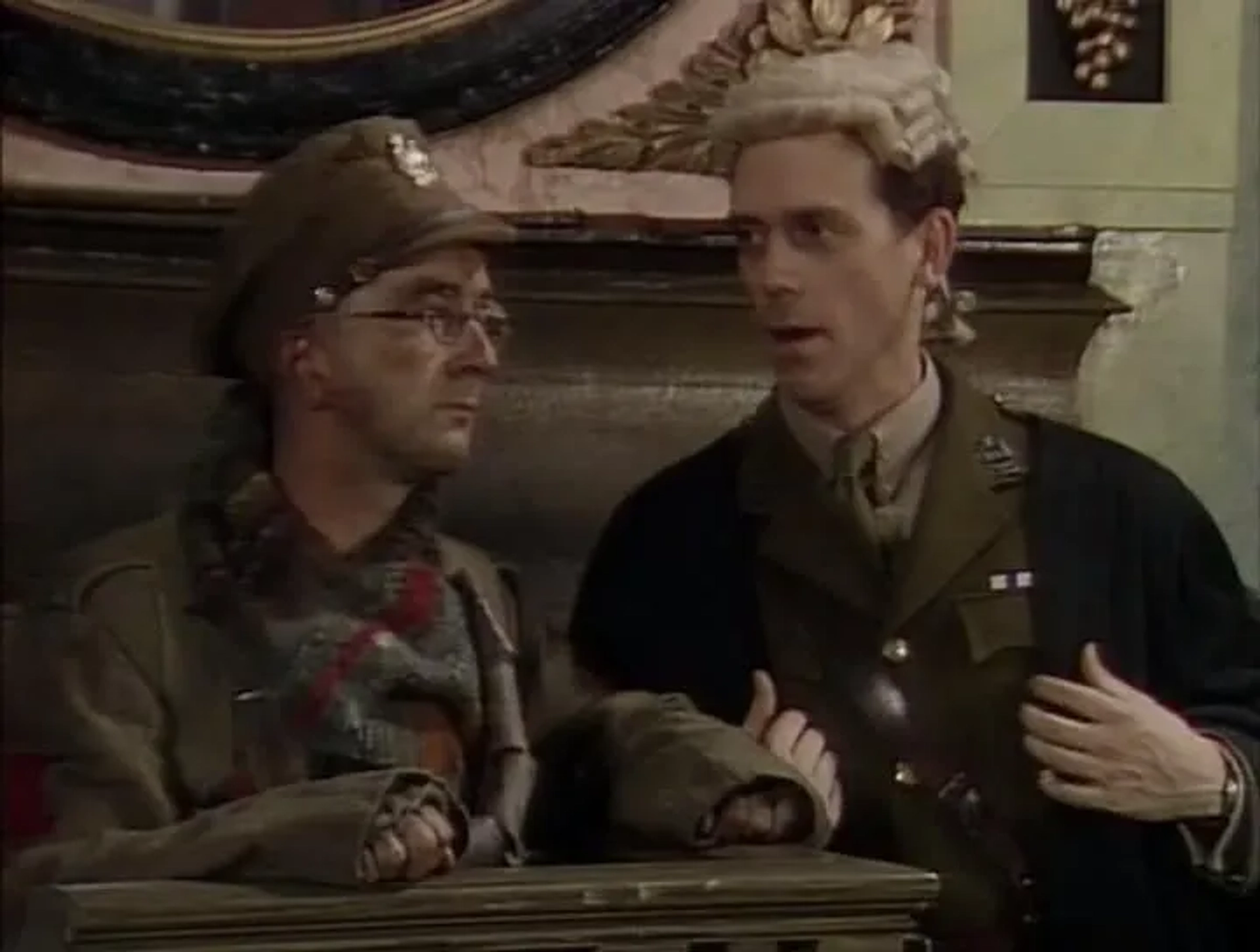 Hugh Laurie and Tony Robinson in Blackadder Goes Forth (1989)
