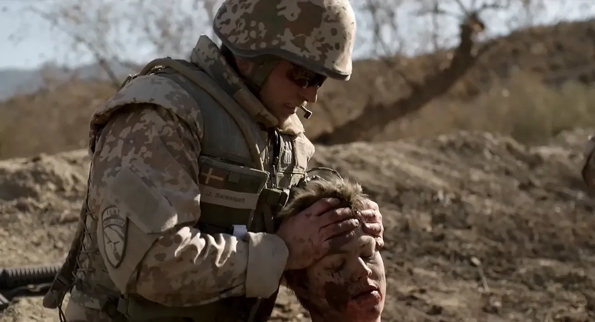 Alex Høgh Andersen and Daniel Ulvedal Jensen in A War (2015)