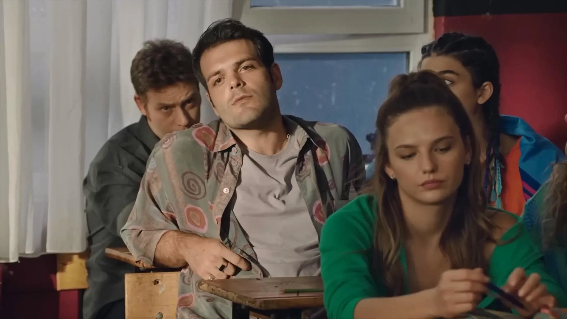 Mustafa Açilan, Nilsu Berfin Aktas, Melisa Bostancioglu, and Murat Göçmez in Let Life Come as It Knows (2022)