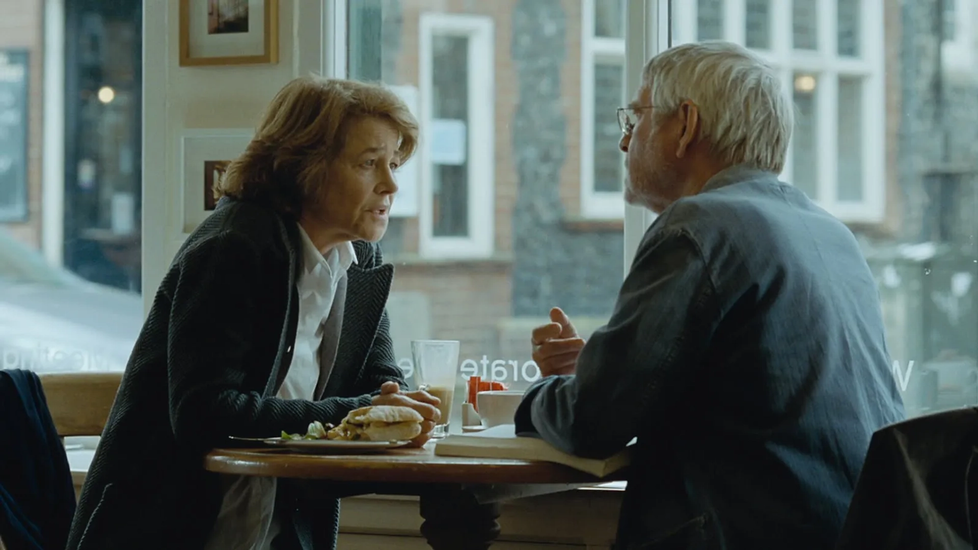 Charlotte Rampling and Tom Courtenay in 45 Years (2015)