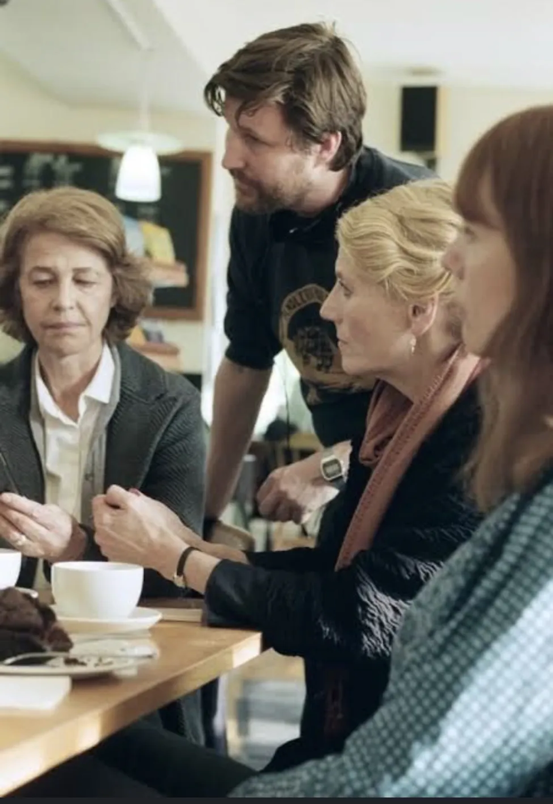 Charlotte Rampling, Andrew Haigh, Geraldine James, and Dolly Wells in 45 Years (2015)