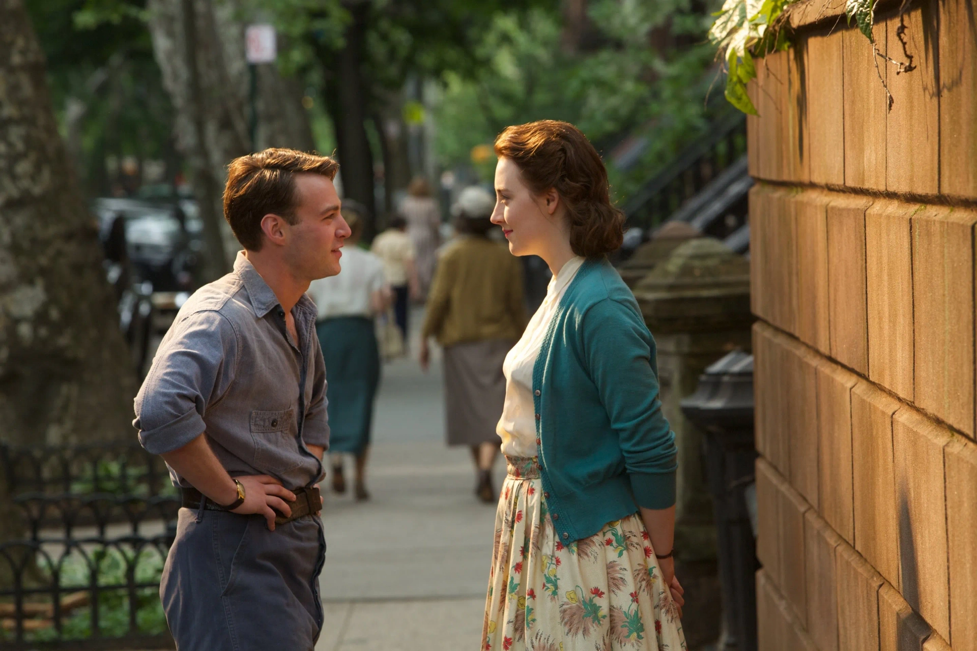 Saoirse Ronan and Emory Cohen in Brooklyn (2015)