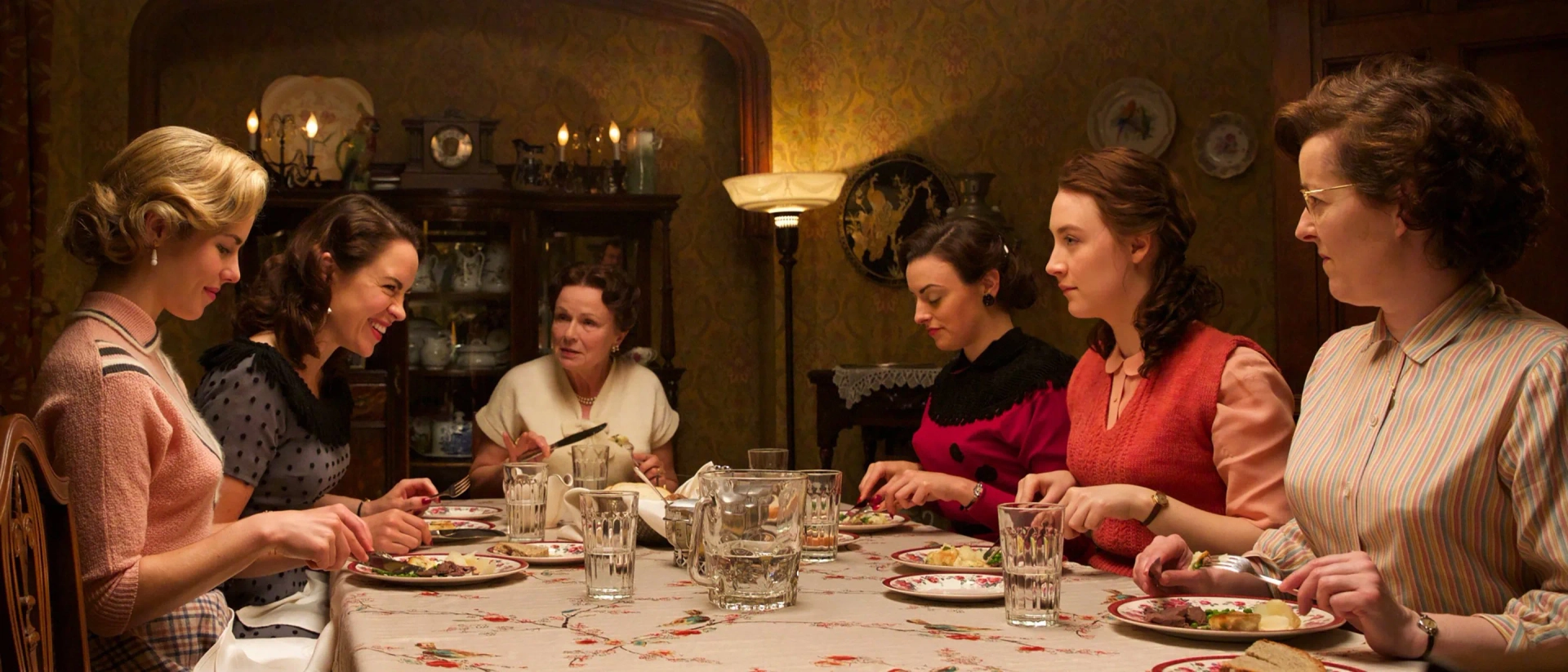 Mary O'Driscoll, Julie Walters, Nora-Jane Noone, Saoirse Ronan, Eve Macklin, and Emily Bett Rickards in Brooklyn (2015)