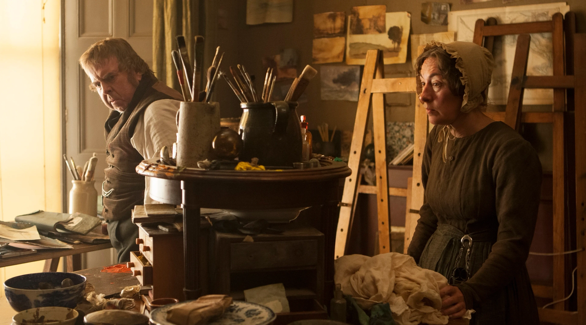 Timothy Spall and Dorothy Atkinson in Mr. Turner (2014)