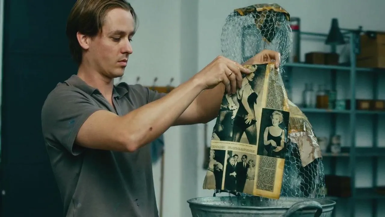 Tom Schilling in Never Look Away (2018)