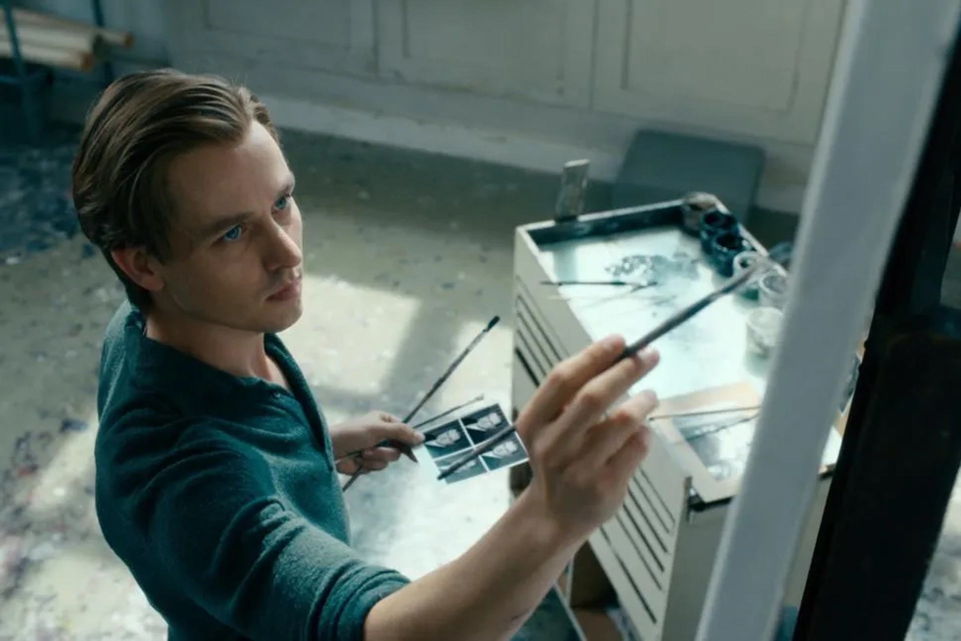 Tom Schilling in Never Look Away (2018)