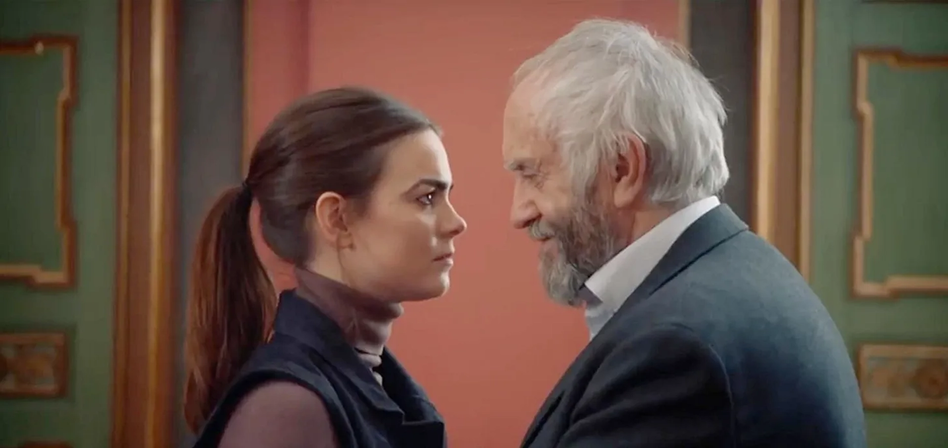 Jonathan Pryce and Karin Franz Körlof in The Wife (2017)