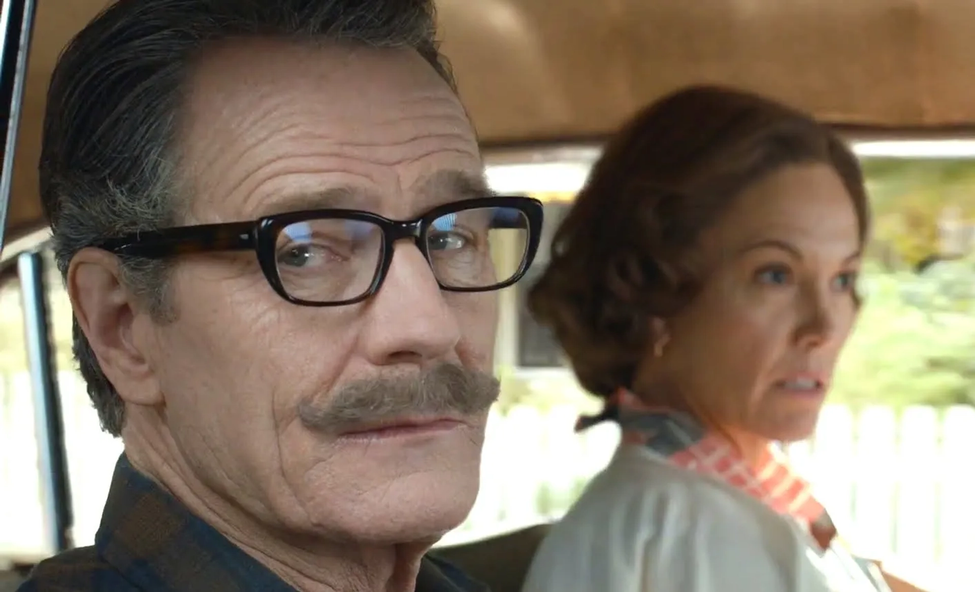 Diane Lane and Bryan Cranston in Trumbo (2015)