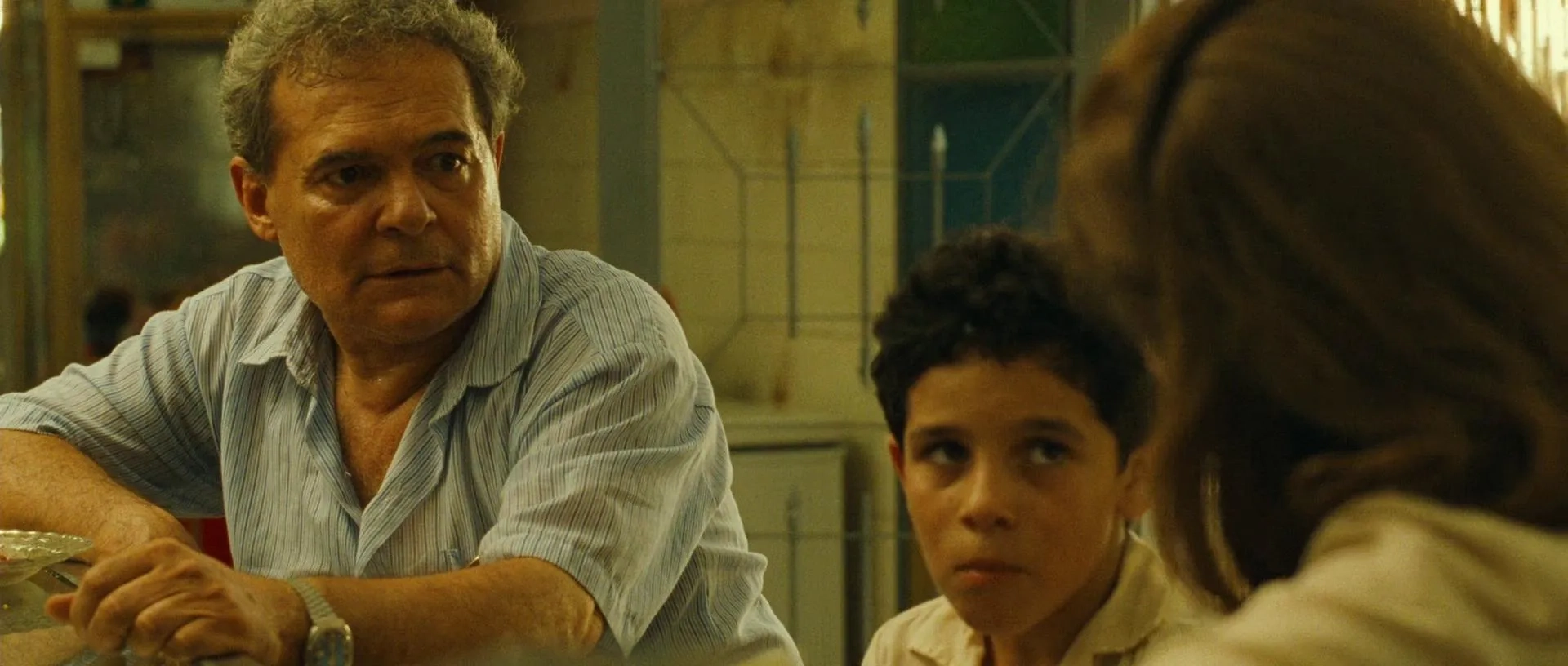 Othon Bastos and Vinícius de Oliveira in Central Station (1998)