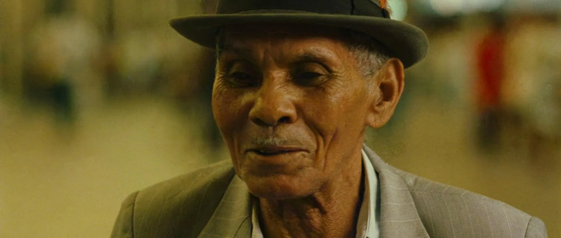 Manoel Gomes in Central Station (1998)