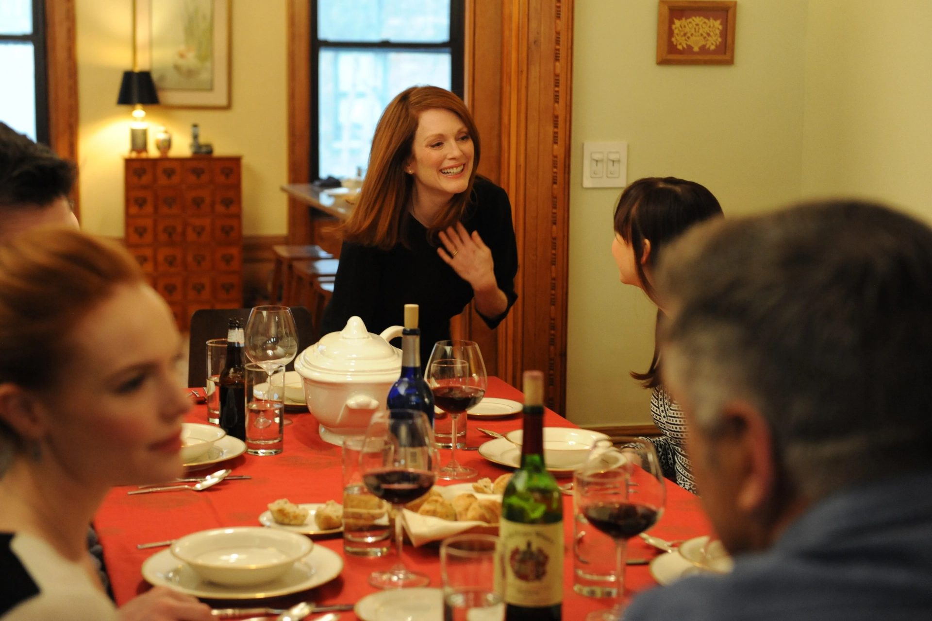 Julianne Moore, Alec Baldwin, Kate Bosworth, Shane McRae, Hunter Parrish, and Erin Darke in Still Alice (2014)