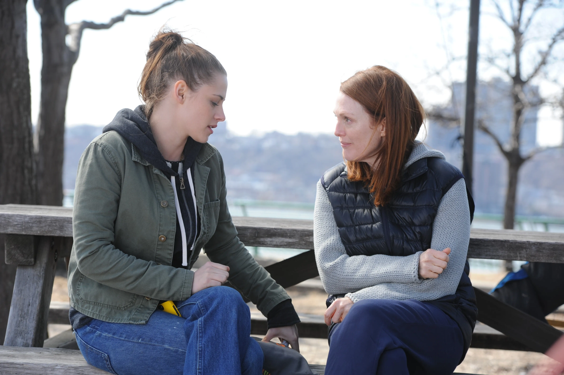 Julianne Moore and Kristen Stewart in Still Alice (2014)