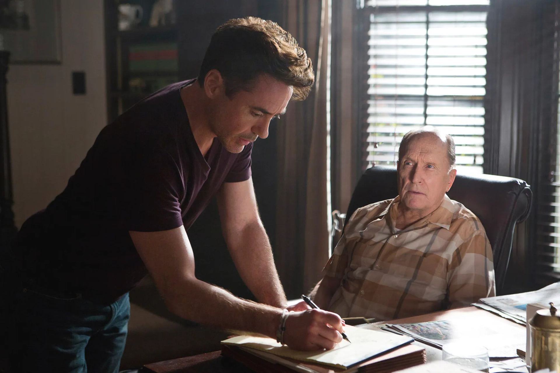 Robert Downey Jr. and Robert Duvall in The Judge (2014)