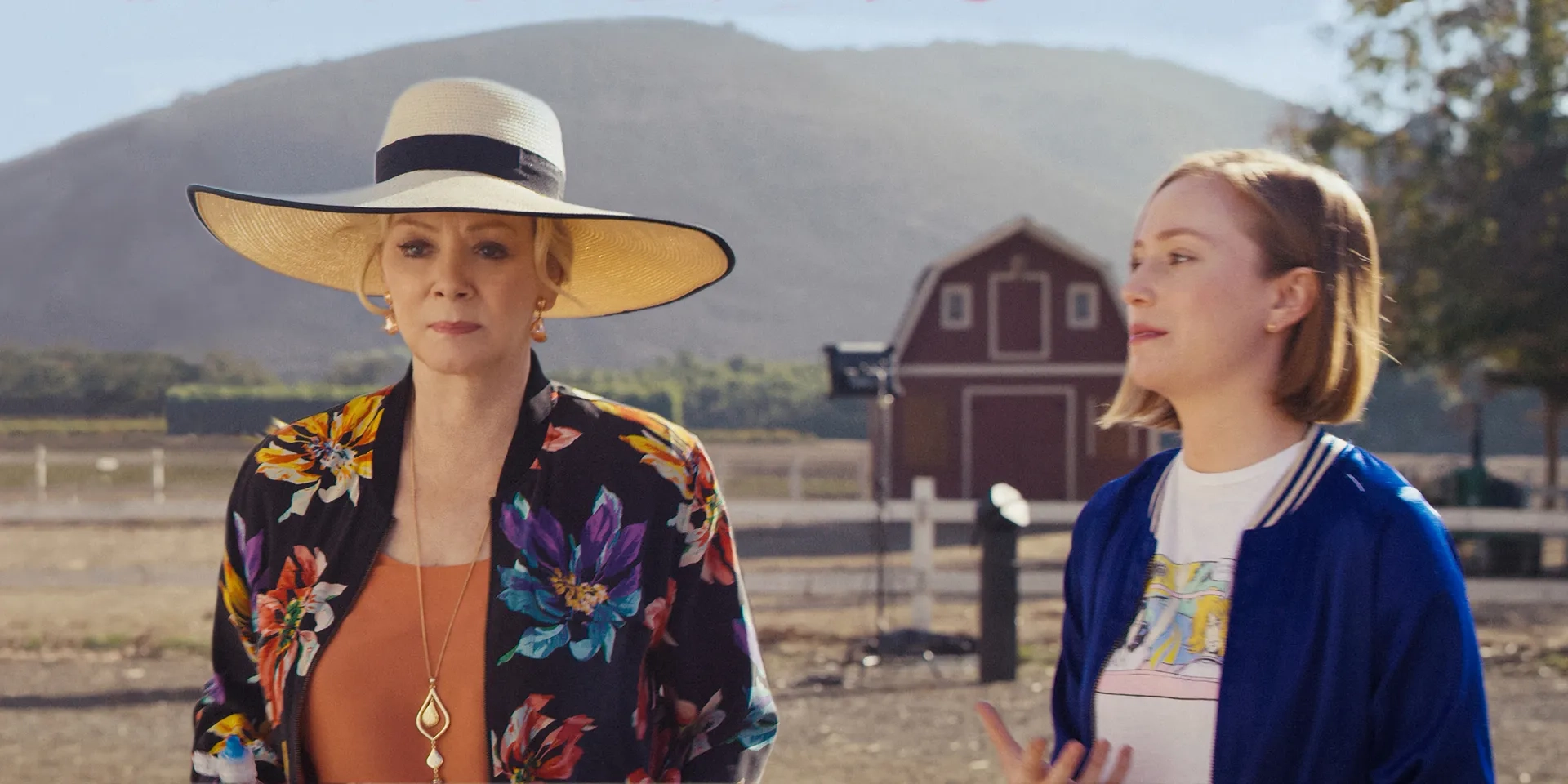 Jean Smart and Hannah Einbinder in Hacks (2021)