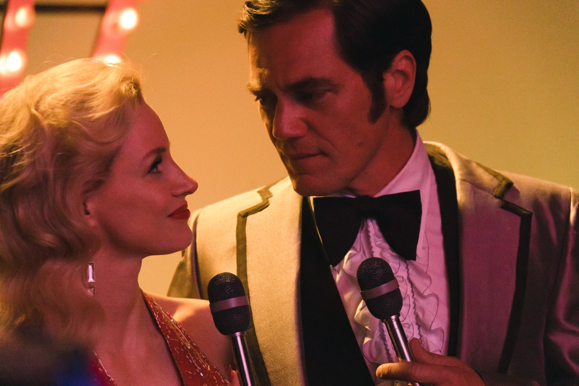 Michael Shannon and Jessica Chastain in George & Tammy (2022)