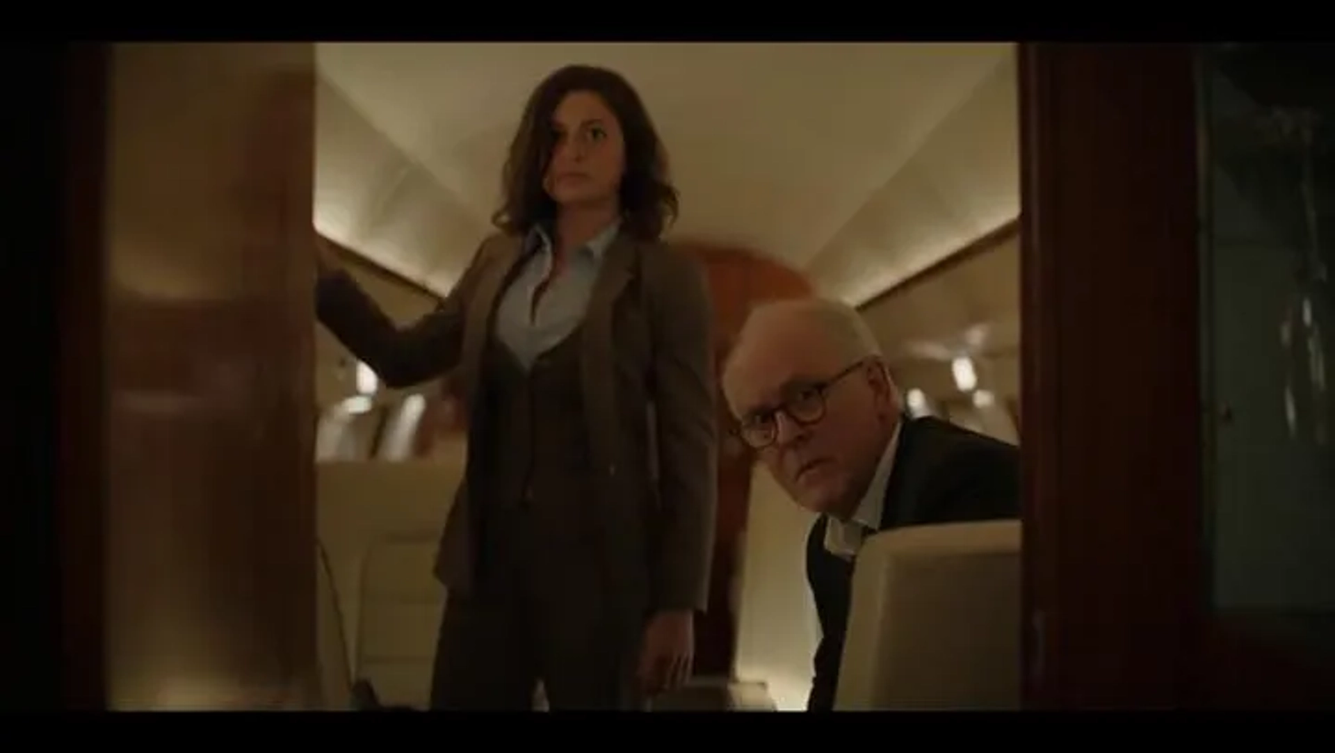 John Lithgow and Alia Shawkat in The Old Man: V (2022)