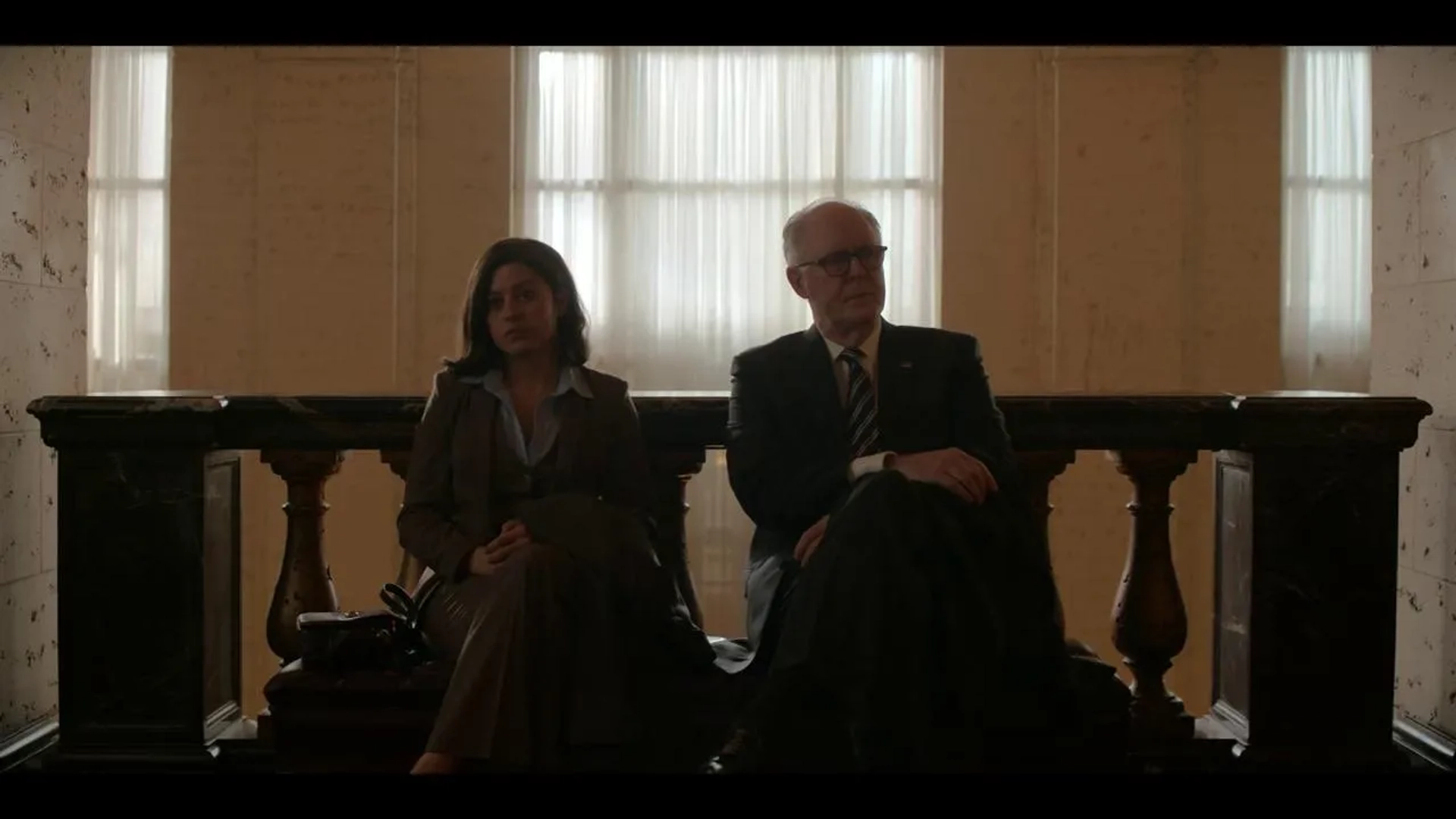 John Lithgow and Alia Shawkat in The Old Man: IV (2022)