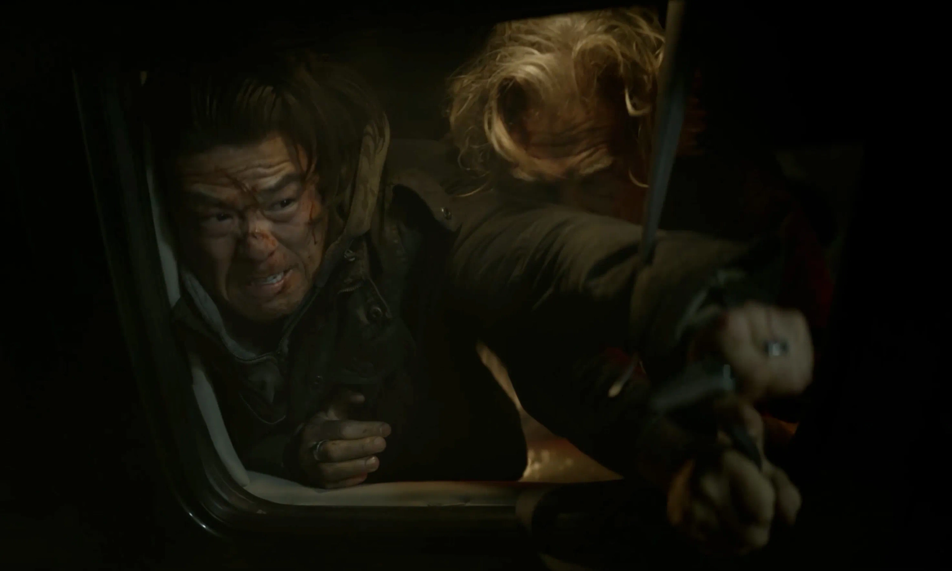 Still of Jeff Bridges and Rich Ting in The Old Man